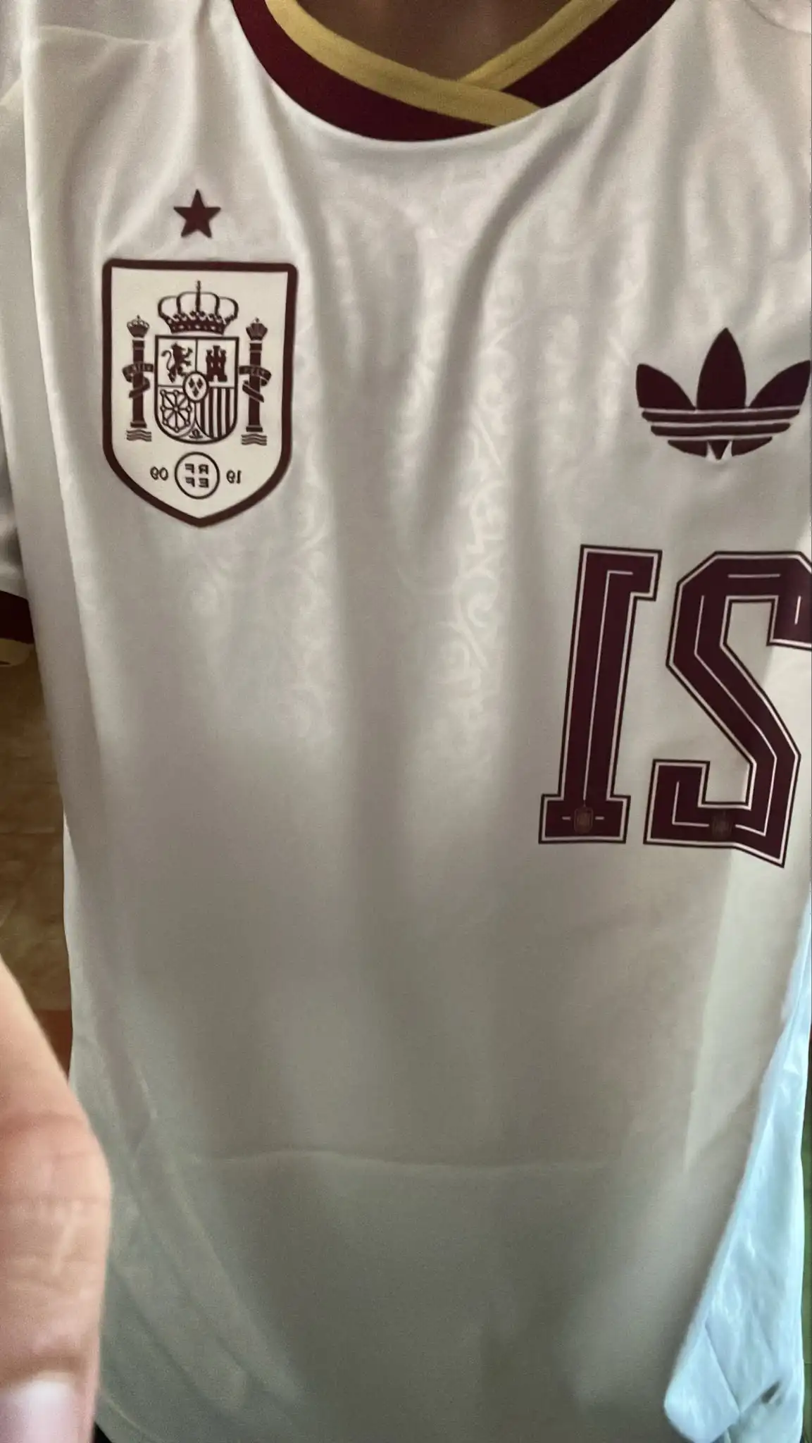 Fotoreportage zum Auswärtstrikot der spanischen Nationalmannschaft für die Weltmeisterschaft 2026