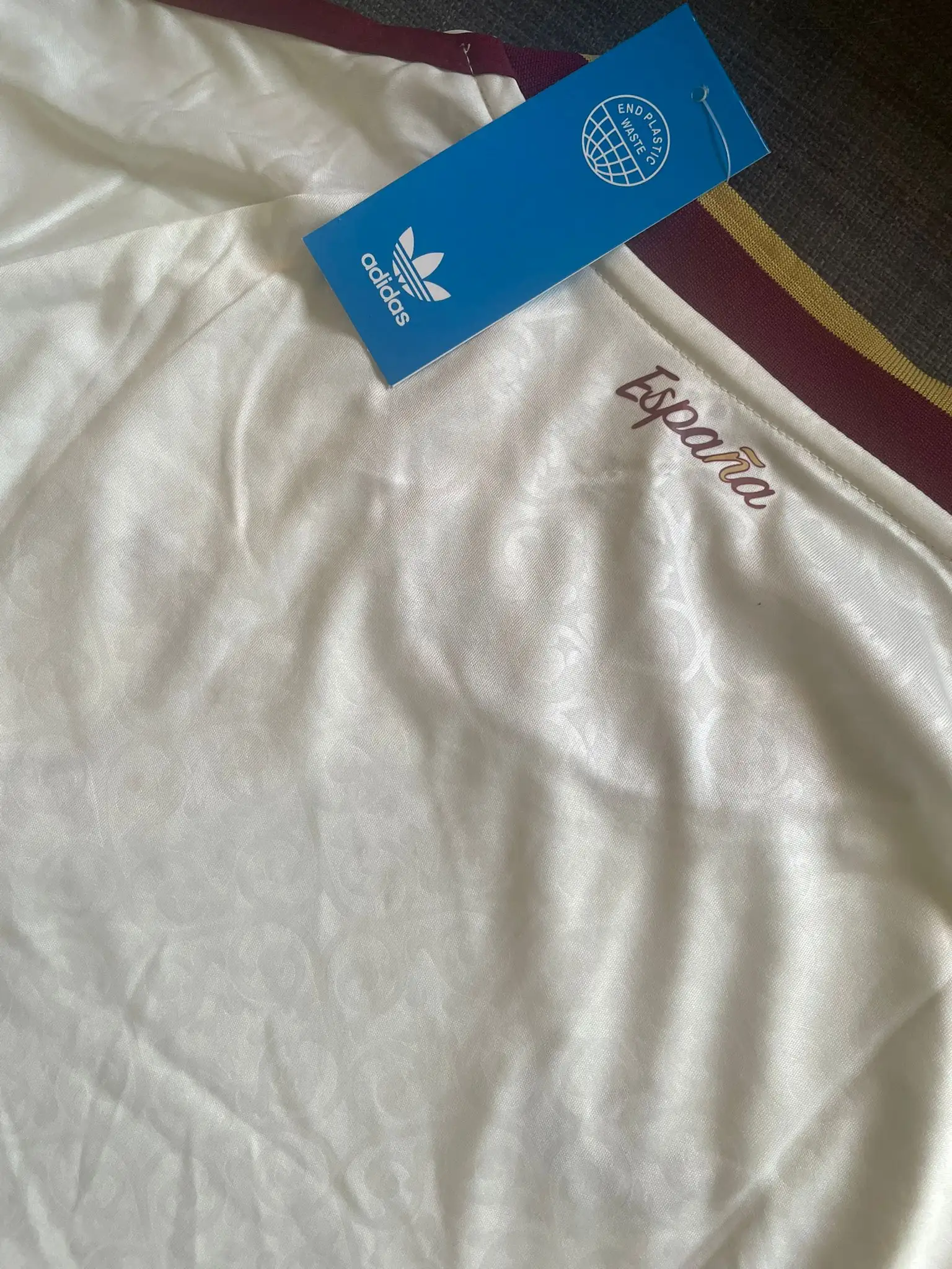 Spain 2026 Home Women's Crop Top Style Jersey photo review