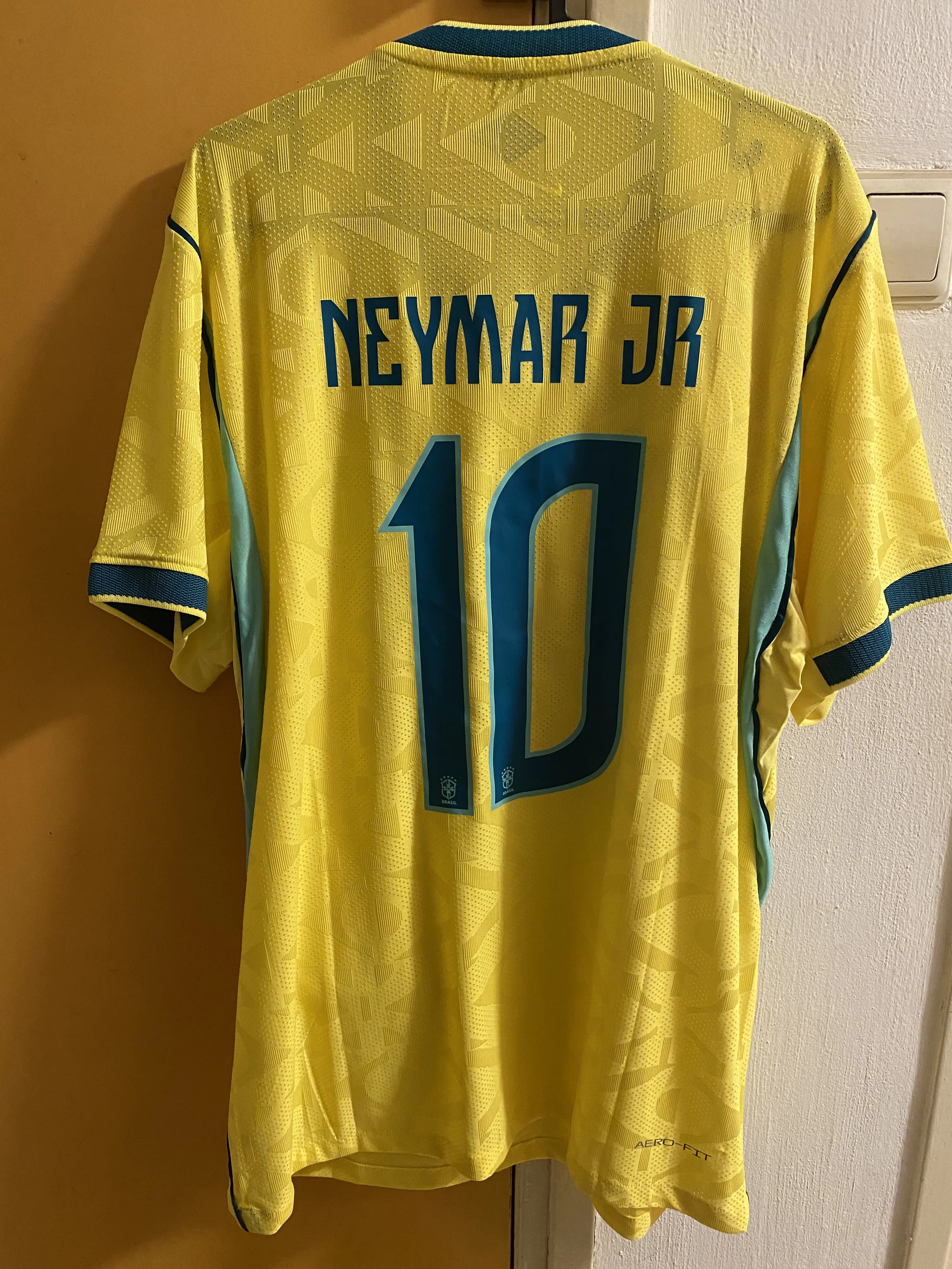 Jersey Brazil Soccer 2026 World Cup Home Player Version photo review