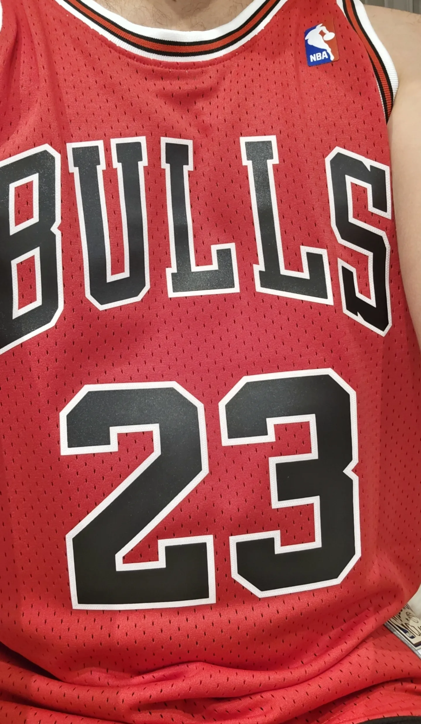 Fare clic per visualizzare lo schermo intero Men's Chicago Bulls Michael Jordan #23 Throwback Red 1997-98 Hardwood Classics Player Jersey photo review
