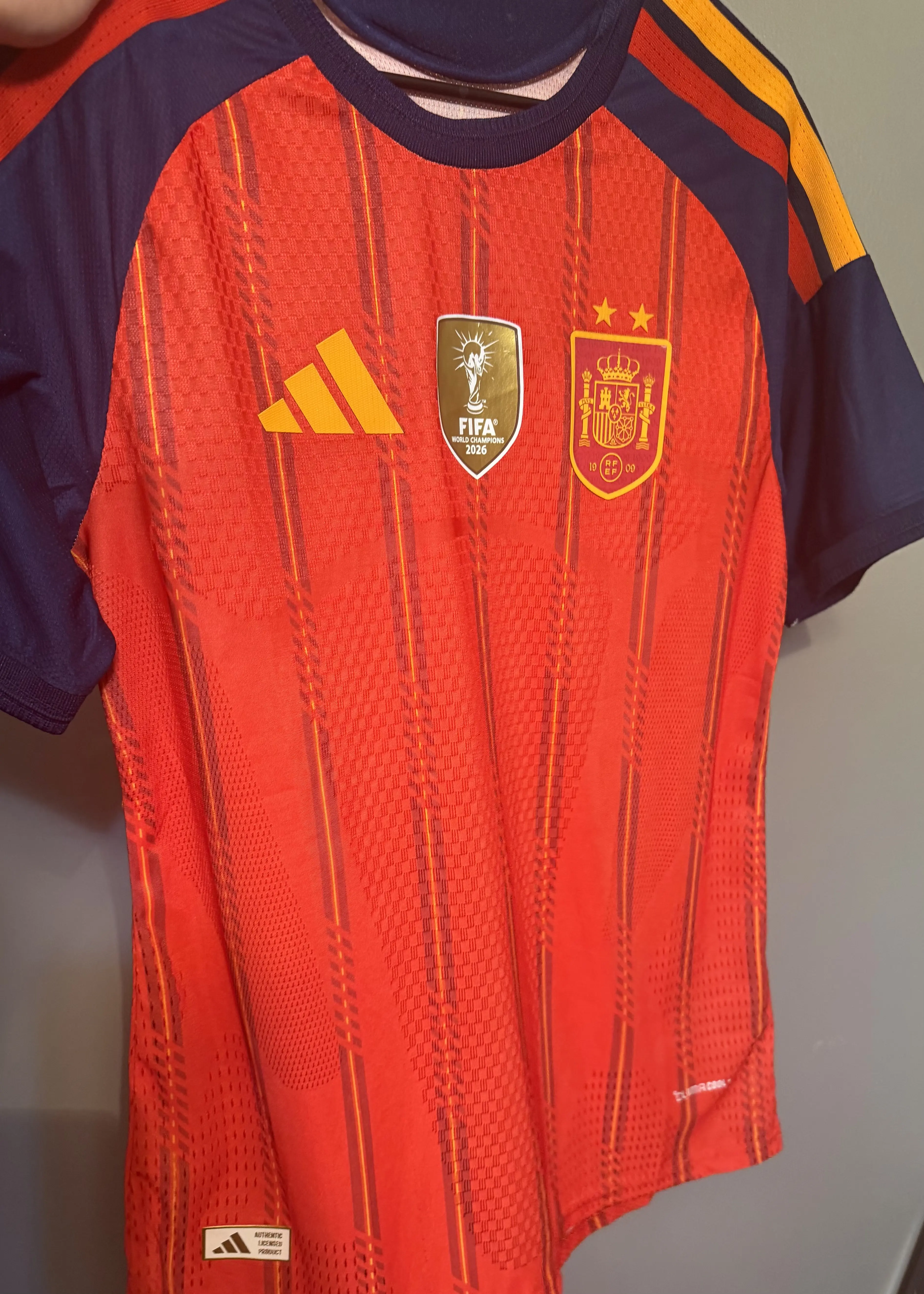 Fare clic per visualizzare lo schermo intero Two Stars 2026 World Cup Spain Home Player Version Jersey photo review