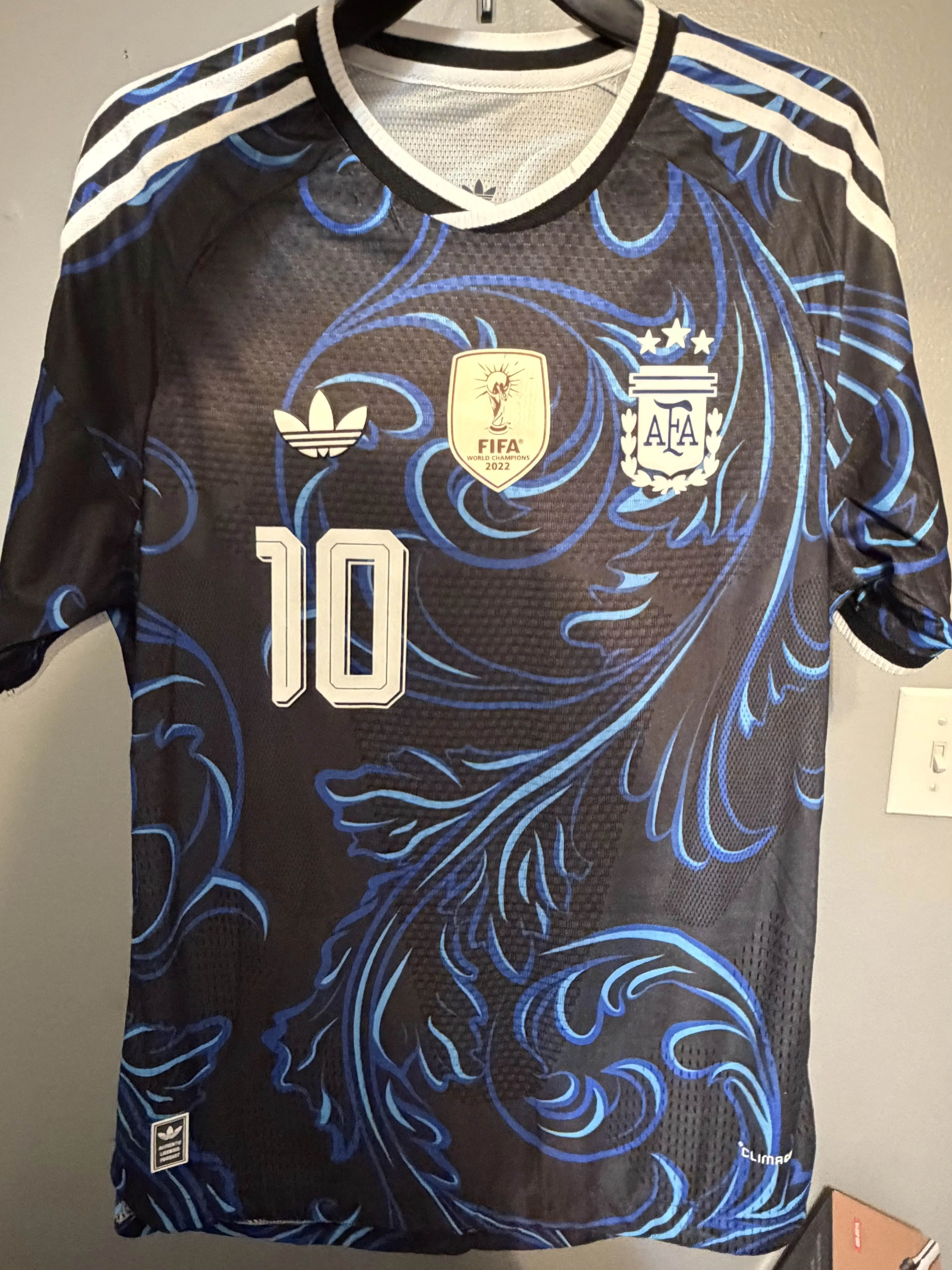 Fare clic per visualizzare lo schermo intero Argentina Futbol Jersey 2026 World Cup Away Player Version photo review