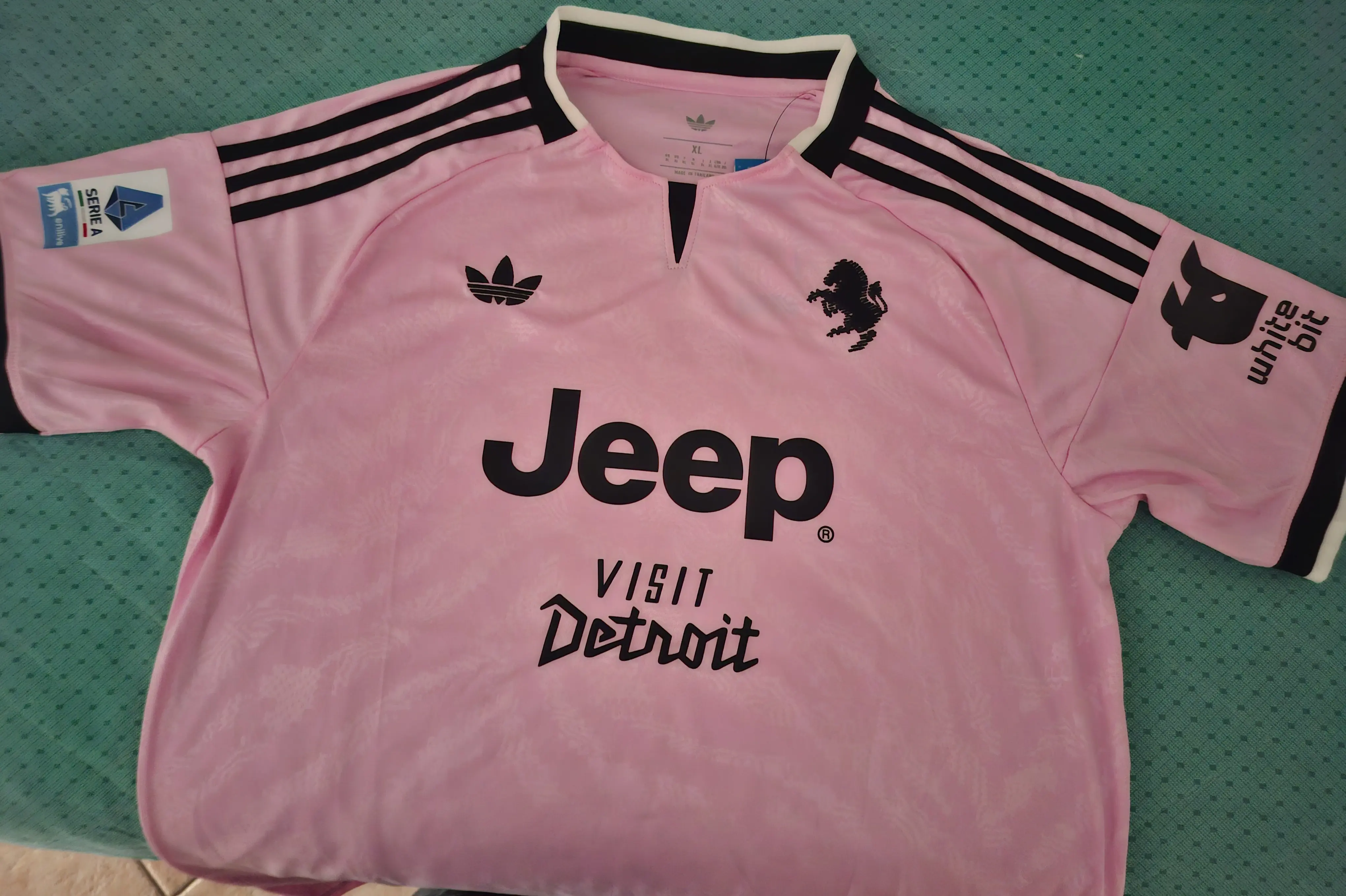 26/27 Juventus Away Jersey photo review