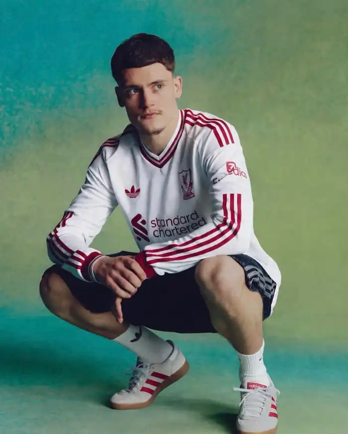 26/27 Liverpool Away Jersey