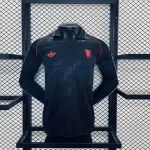 24/25 Maglia Manchester United nera modello retrò a manica lunga versione giocatore 24/25 Maglia Manchester United Nero Modello Retro Manica Lunga Versione Pilota