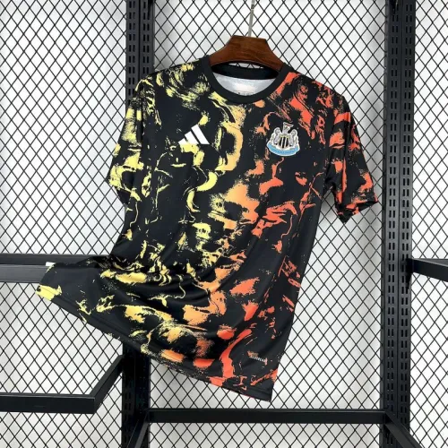Maglia nera da allenamento pre-partita del Newcastle United 25/26