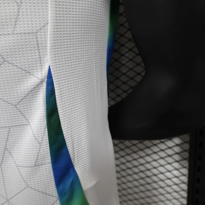 Maillot blanc spécial joueur de l'Algérie 2024
