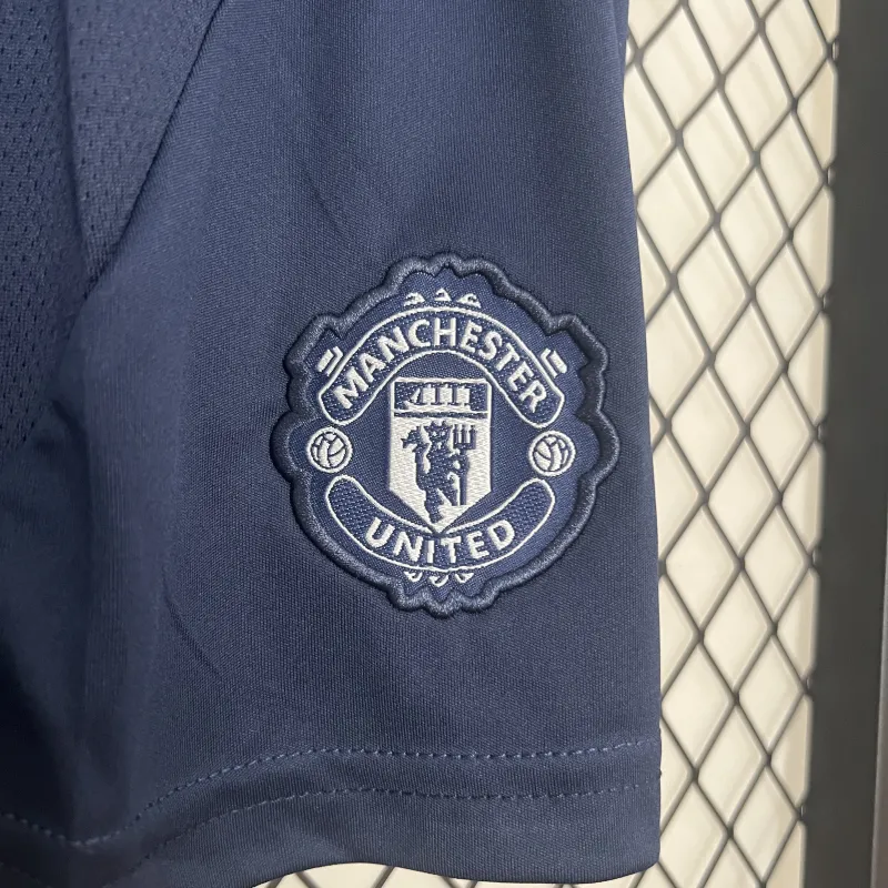 24/25 Manchester United away kids kit