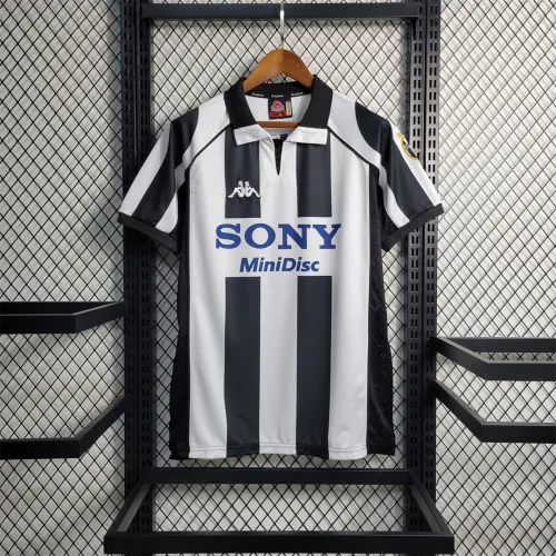 97/98 Juventus Heimtrikot im Retro-Stil