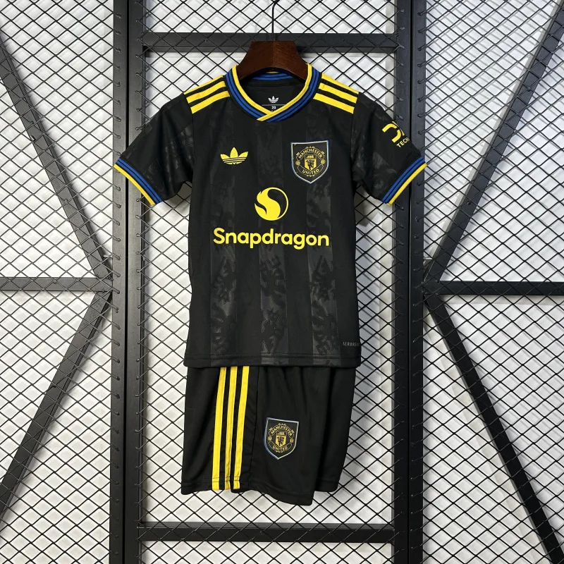 25/26 Manchester United third away kids kit