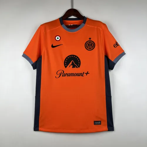 Inter Mailand, 2. Saison 2023/24, drittes orangefarbenes Fußballtrikot