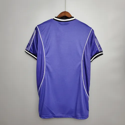 97/98 Camisola de futebol roxa retro do Real Madrid