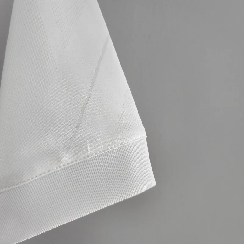 Maillot de football blanc rétro domicile du Real Madrid 2017-2018
