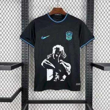 Camiseta de fútbol negra de edición especial de Charles Oliveira para el Mundial de Brasil 2022
