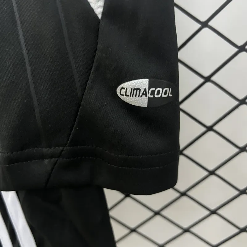 06/07 Real Madrid away black Retro kids kit