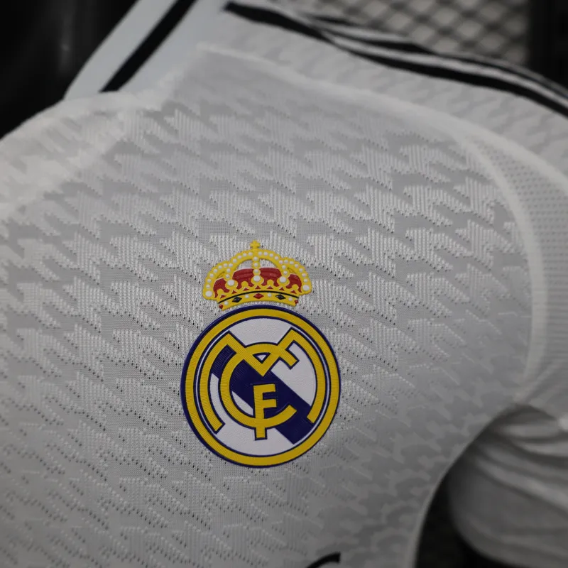 24/25 Camisola do Real Madrid versão jogador em casa