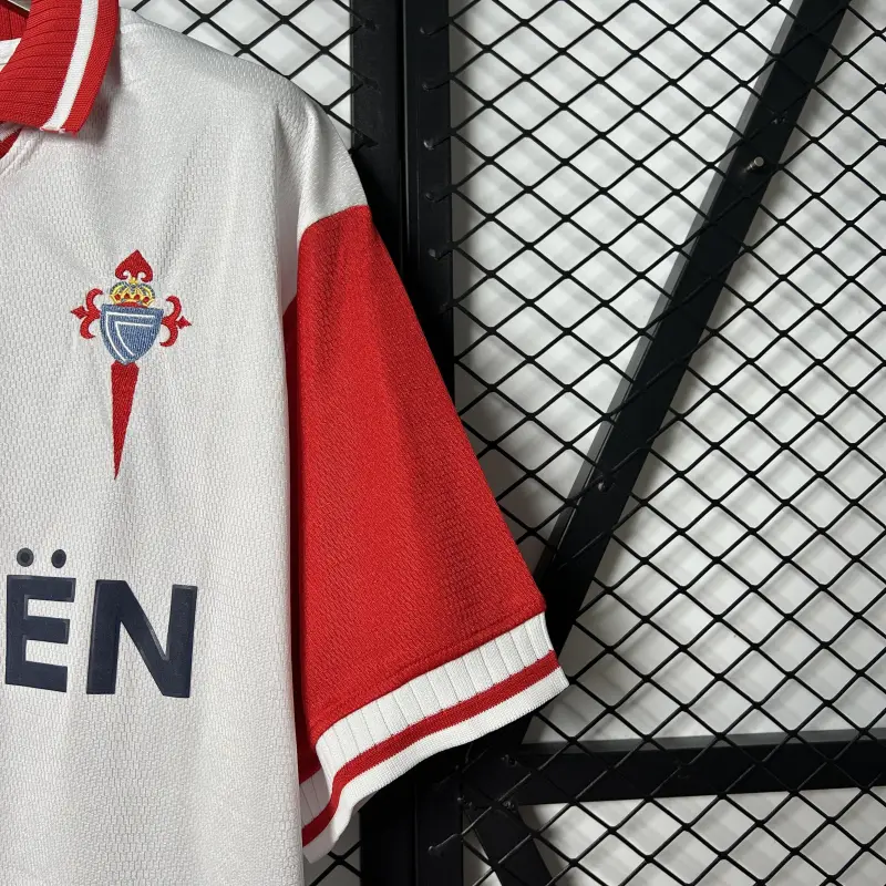 01/02 Camisola de futebol vermelha do Celta de Vigo Retro Away