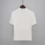 Maglia da calcio retrò dell'Inghilterra dei Mondiali 2010.