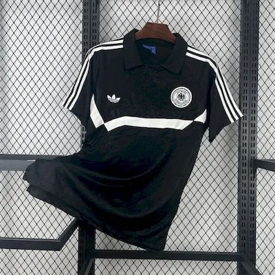 Retro voetbalshirt van Duitsland uit 1988