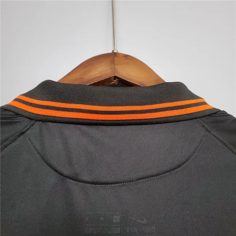 Maglia da calcio nera retrò dell'Olanda 2020.