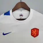 Wit uittenue van het Nederlands elftal voor het WK 2022