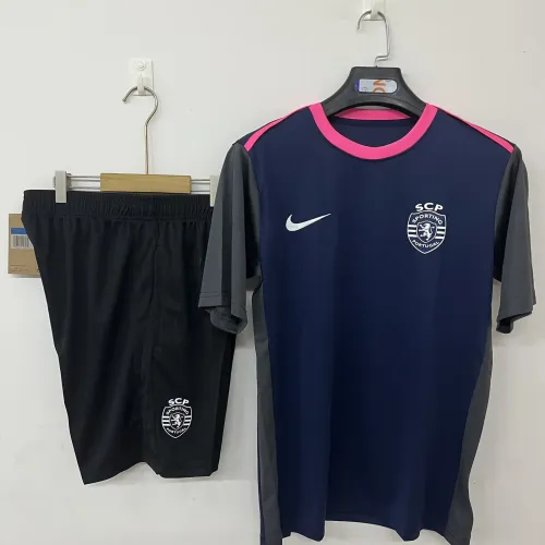 25/26 Kit da allenamento pre-partita blu dello Sporting Lisbona