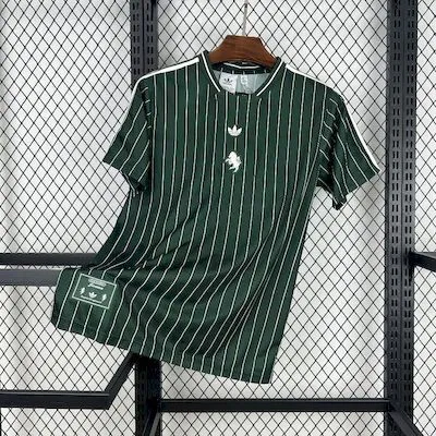 25/26 Juventus Retro model voetbalshirt