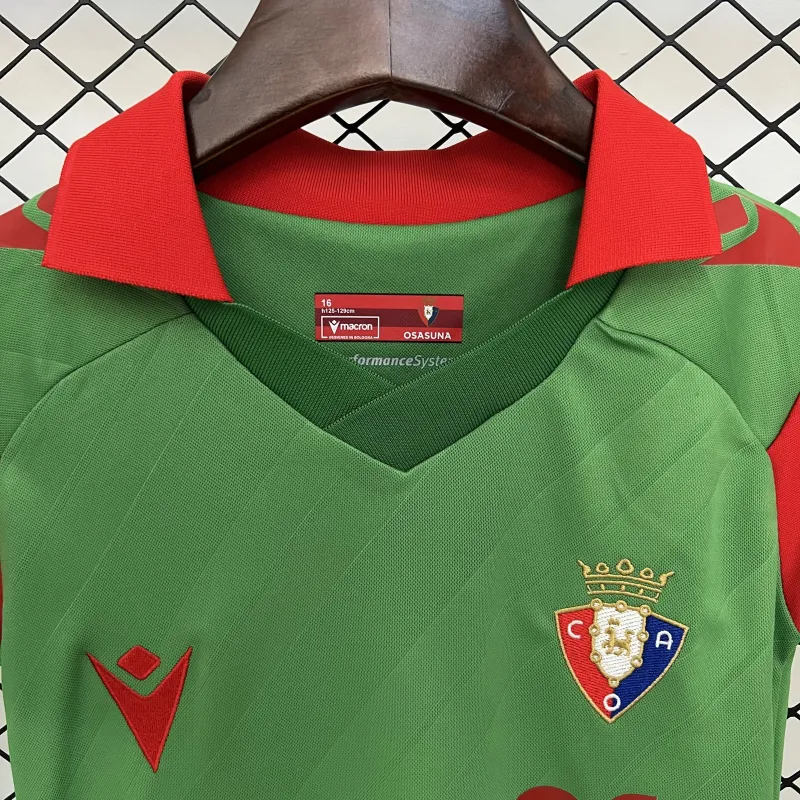 Equipamento infantil de jogo fora de casa do Osasuna 25/26