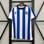 Maglia da calcio della Real Sociedad (25/26) - Modello da casa Maglia da calcio casalinga della Real Sociedad 25/26