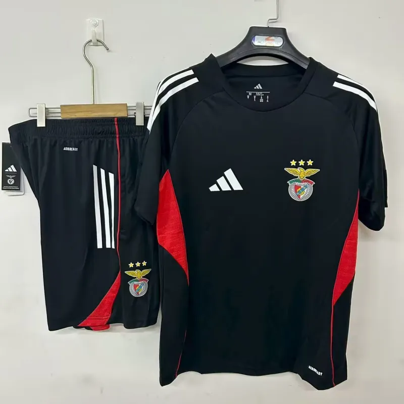 25/26 Benfica black training Kit