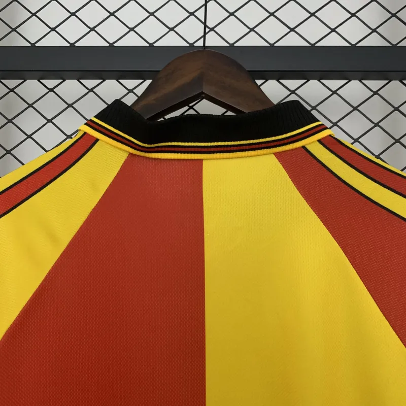 Camiseta de fútbol retro del Galatasaray (temporada 98/99)