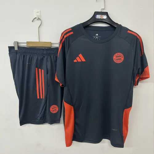 25/26 Kit d'entraînement gris noir du Bayern Munich