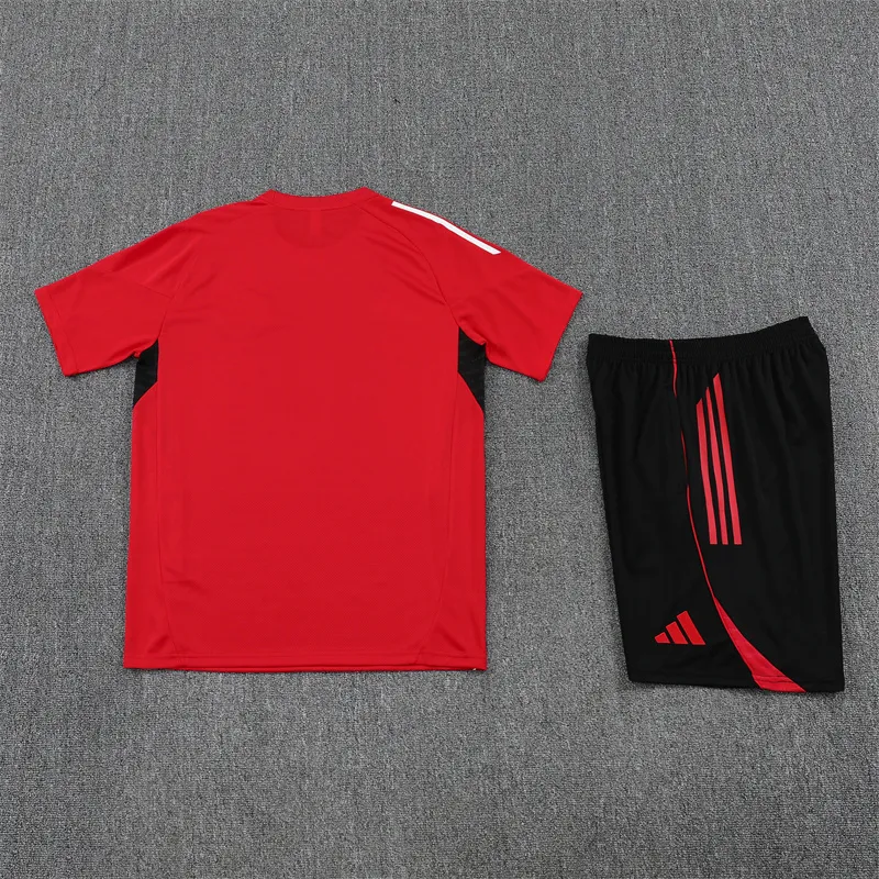 25/26 Manchester United red training Kit