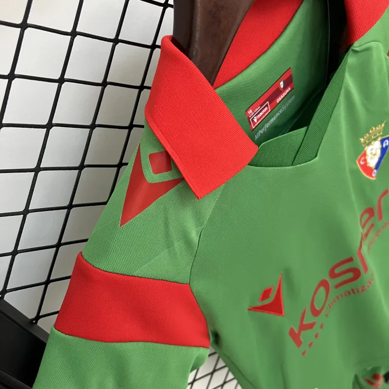 Equipamento infantil de jogo fora de casa do Osasuna 25/26