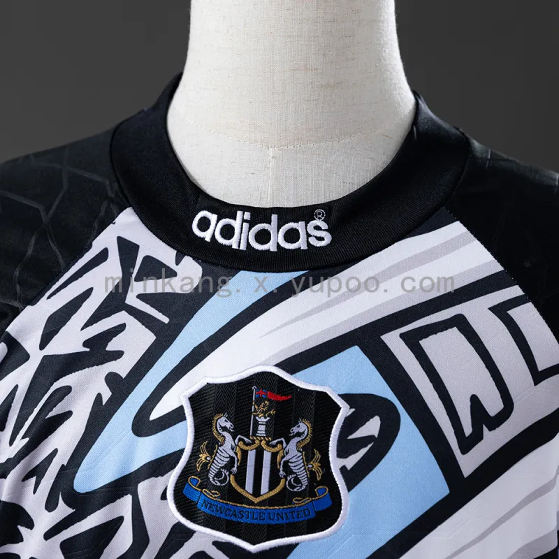 95/96 Newcastle United Goalkeeper Retro Long Sleeve Jersey