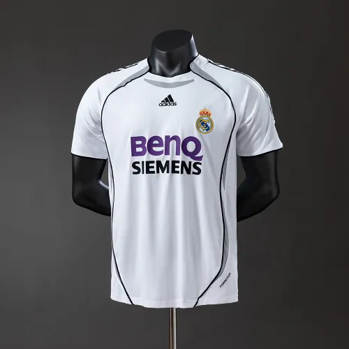 06/07 Maglia Real Madrid Home Versione Retro Player