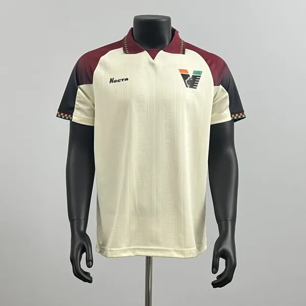 Maglia Venezia 25/26 - Qualità di livello A Vista in dettaglio