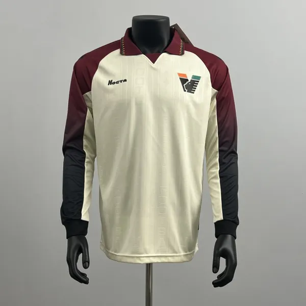 25/26 Venezia maglia a maniche lunghe - Qualità di livello A Vista in dettaglio
