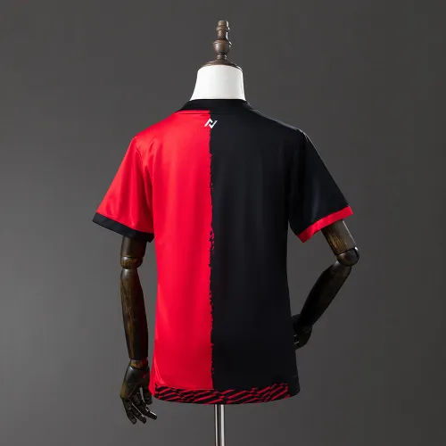 25/26 Vitoria Camiseta de fútbol rojo y negro para mujer