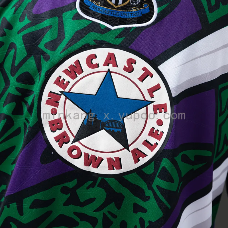 95/96 Newcastle United Goalkeeper Retro Long Sleeve Jersey