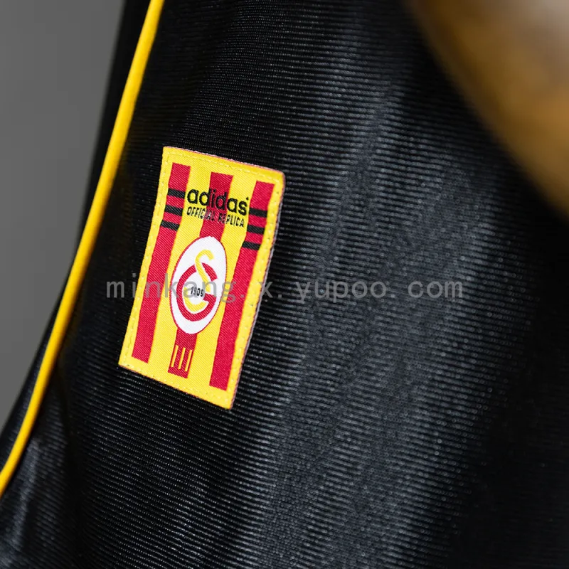 Camisola de futebol retro do Galatasaray Terceira Fora 99/00